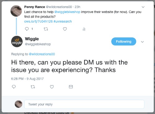 Screenshot of my tweet asking for help and the reply from wiggle asking what the issues is with the site